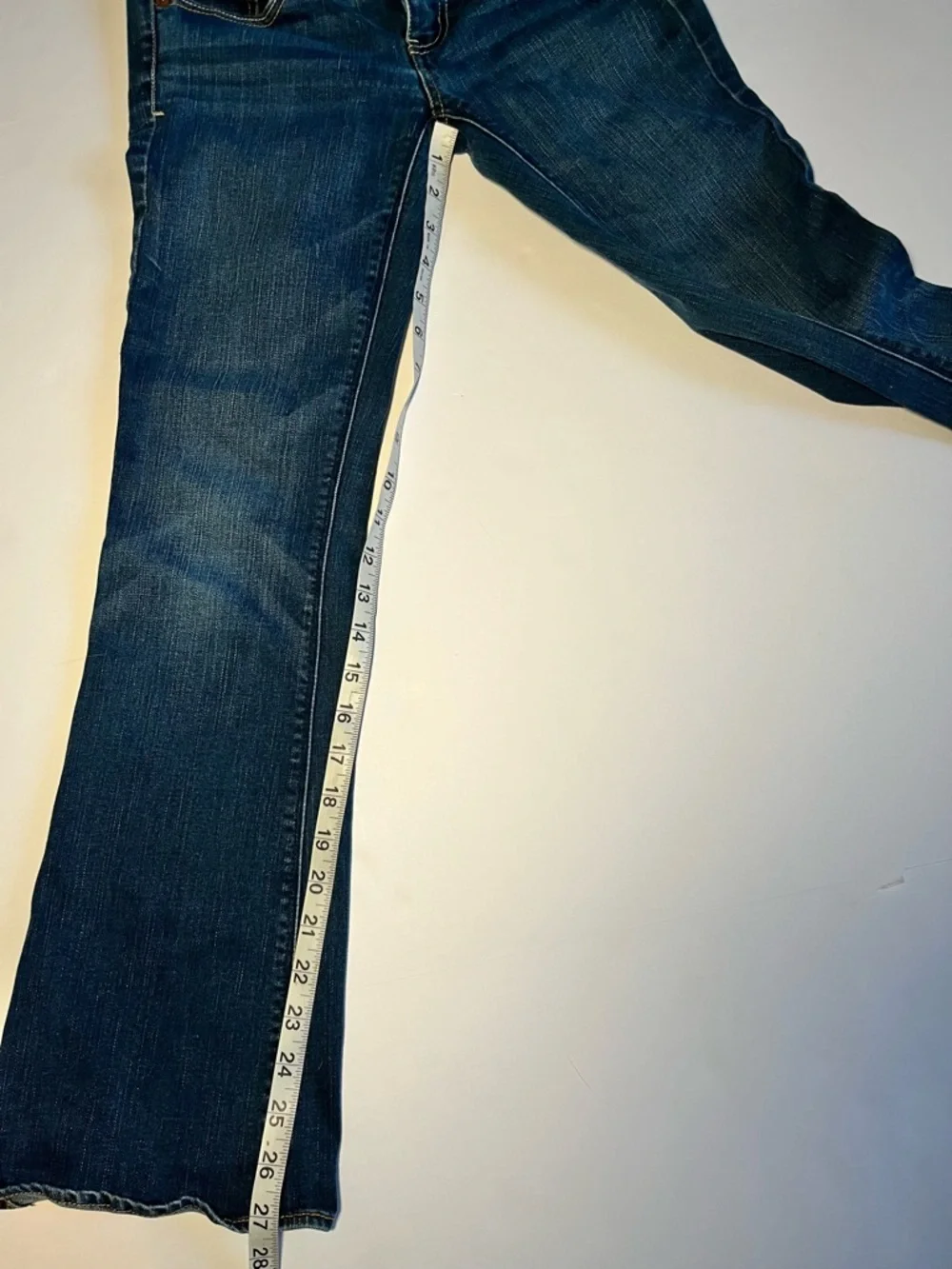 Y2K Vintage Low Rise AE Artist Bootcut Sz 4 short jeans dark Wash - Picture 4 of 10